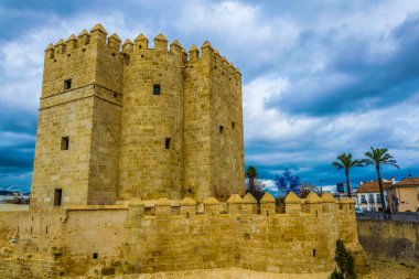 Calahorra Kulesi (Torre de la Calahorra), Cordoba, İspanya