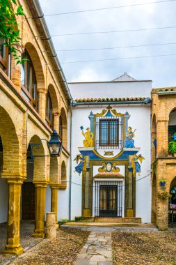 İspanyol şehri Cordoba 'nın Yahudi mahallesinin beyaz yıkanmış sokakları