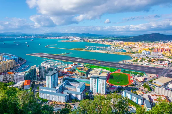 Runway Gibraltar Airport Leading Atlantic Ocean — Stock fotografie