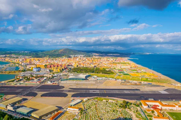 Cebelitarık havaalanının havadan görünüşü