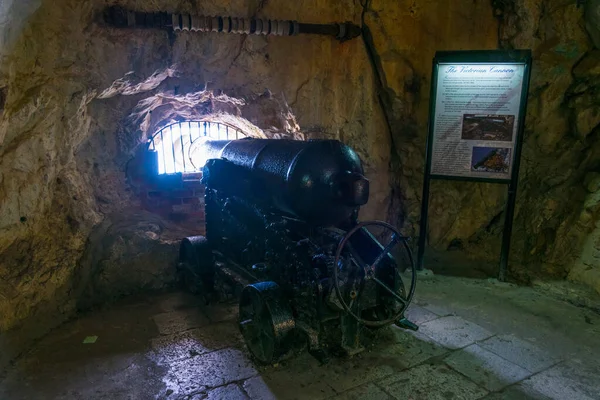 Vista Cânone Situado Dentro Dos Grandes Túneis Cerco Gibraltar — Fotografia de Stock