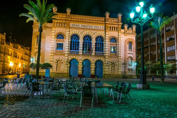 İspanya 'nın Cadiz şehrinde Gran Teatro Falla