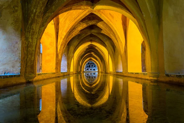 Detail Royal Bath Situated Real Alcazar Palace Sevilla — Stockfoto