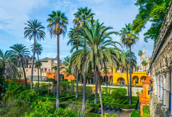 İspanyol şehri Sevilla 'daki gerçek Alcazar Sarayı' nın manzarası