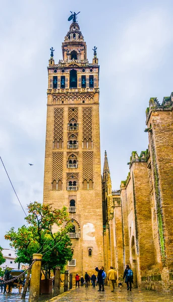 İspanya 'nın Sevilla kentindeki La Giralda kulesinin detayları