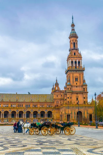 İspanya 'nın Sevilla şehrindeki Plaza de Espana