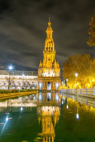 Visão Noturna Praça Iluminada Espana Cidade Espanhola Sevilla — Fotografia de Stock