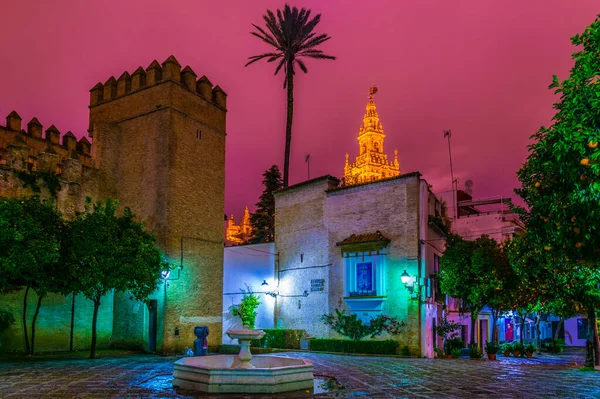 Night View Girlada Tower Sevilla Small Square Surrounded Fortification Real — Photo