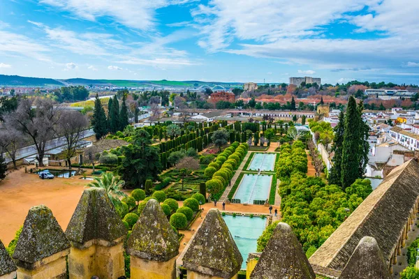 阿尔卡萨 洛斯里耶斯 希蒂安诺斯花园的鸟瞰图 西班牙城市科尔多瓦的皇家宫殿 — 图库照片