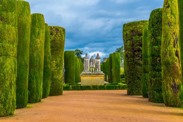 Alcazar de los reyes cristianos 'un güzel bahçeleri. İspanya' nın Cordoba kentindeki Cristian krallarının kraliyet sarayı.