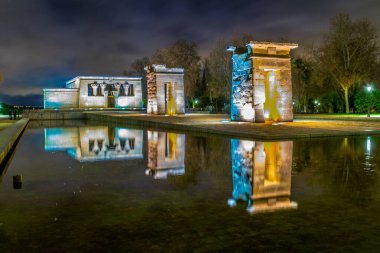 madrid, İspanya, debod Tapınağı de üzerinden günbatımı