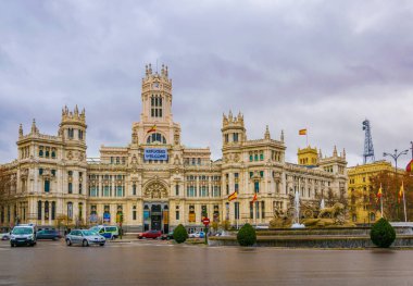 Palacio de Cibeles manzarası. Madrid, İspanya