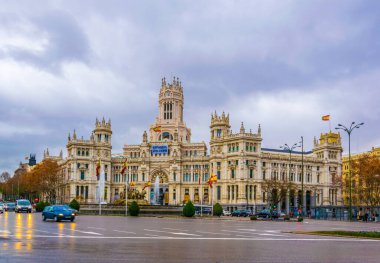 Palacio de Cibeles manzarası. Madrid, İspanya