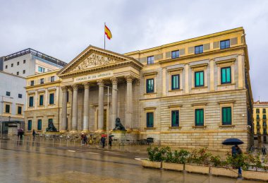 Madrid İspanya 'yı inşa eden Milletvekilleri Meclisi (Congreso de los diputados).