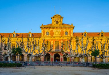 Barselona, Spai 'de gün batımında Parlament de Catalunya