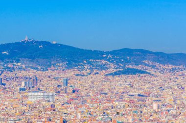 Montjuic kalesinden Barcelona 'nın havadan görünüşü, İspanya