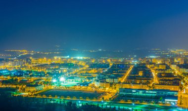 İspanya şehri Logron 'un gece manzarası