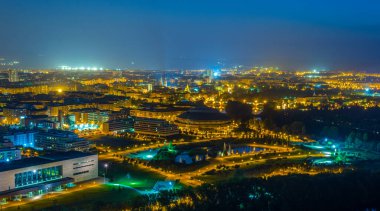 İspanya şehri Logron 'un gece manzarası