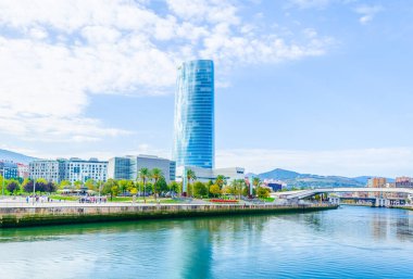 Bilbao, Spai 'deki Iberdrola gökdeleninin manzarası