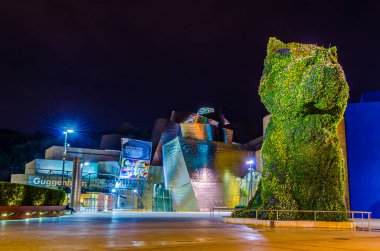 Bilbao 'da Çiçek Köpek, Bask Ülkesi