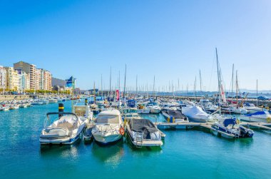 İspanyol kenti Santande 'deki marina manzarası