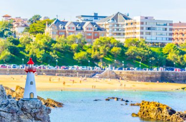 Santander şehrinin deniz feneri modeli, Spai