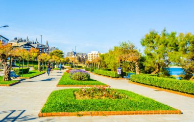 Santander, Spai 'de deniz kenarı parkı manzarası