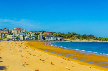 İspanyol şehri Santande 'de bir sahil manzarası