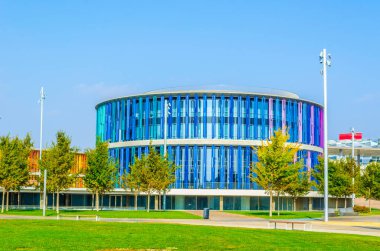 200 yılında Zaragoza 'daki dünya fuarının tüm katılımcılarını sunan sokak manzarası