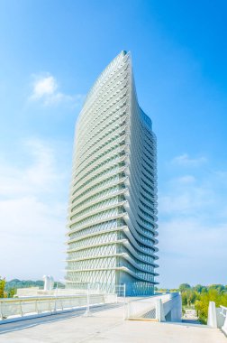 Torre del aqua gökdeleni eskiden Zaragoza, Spai 'de EXPO 2008' in en önemli gösterilerinden biriydi.