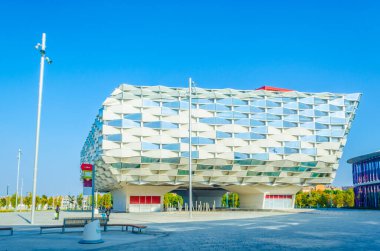 200 yılında Zaragoza 'daki dünya fuarının tüm katılımcılarını sunan sokak manzarası