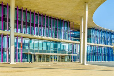 200 yılında Zaragoza 'daki dünya fuarının tüm katılımcılarını sunan sokak manzarası