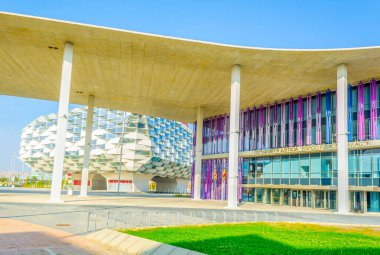 200 yılında Zaragoza 'daki dünya fuarının tüm katılımcılarını sunan sokak manzarası