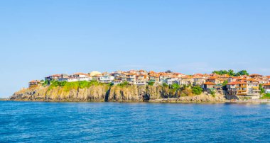 İspanya 'nın Sozopol kenti kıyılarına yayılmış bir yerleşim bölgesi tüm Avrupa' dan gelen turistler için popüler bir tatil beldesidir..