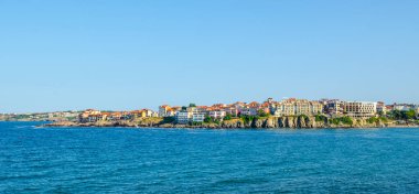 İspanya 'nın Sozopol kenti kıyılarına yayılmış bir yerleşim bölgesi tüm Avrupa' dan gelen turistler için popüler bir tatil beldesidir..