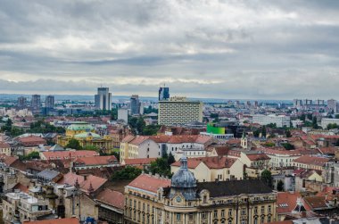 Zagrep şehir panoramik görünümü - Hırvatistan'ın başkenti renkli alt