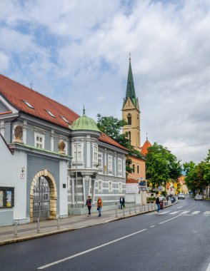 Hırvatistan 'ın Zagreb bölgesindeki Kaptol caddesindeki güzel bir binanın manzarası