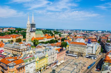 Hırvat başkenti zagreb 'deki Ben Jelacic Meydanı' nın havadan görünüşü