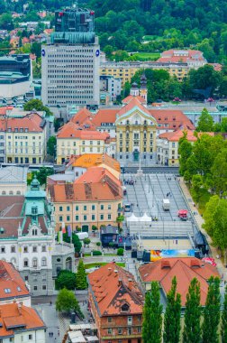 Sloven başkenti Ljubljana 'daki Kongresni Trg Meydanı' nın havadan görünüşü