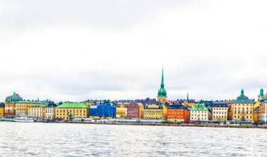 Storkyrkan kilisesinin hakim olduğu Gamla Stan manzarası
