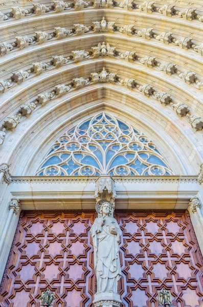 Detalle Puerta Principal Catedral Barcelona —  Fotos de Stock