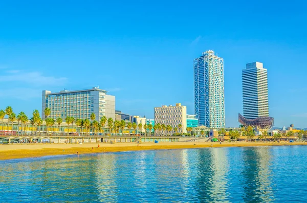 Barcelona, Spai 'deki Barceloneta plajı manzarası