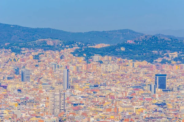 Montjuic kalesinden Barcelona 'nın havadan görünüşü, İspanya