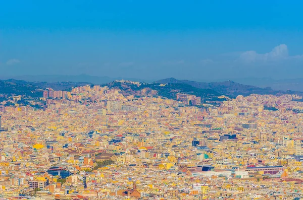 Montjuic kalesinden Barcelona 'nın havadan görünüşü, İspanya