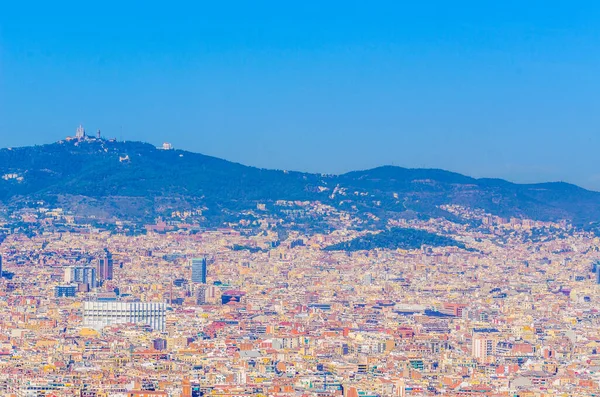 Montjuic kalesinden Barcelona 'nın havadan görünüşü, İspanya