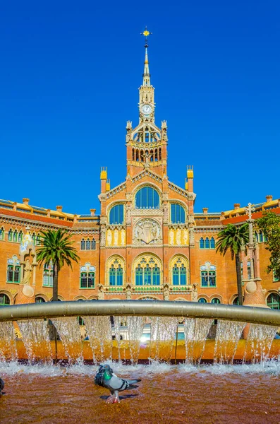 Barcelona, İspanya 'daki eski Santa Creu i Sant Pau Hastanesi manzarası