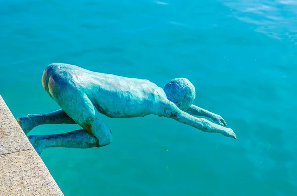 Uitzicht Een Standbeeld Van Raqueros Aan Waterkant Santander Spai — Stockfoto