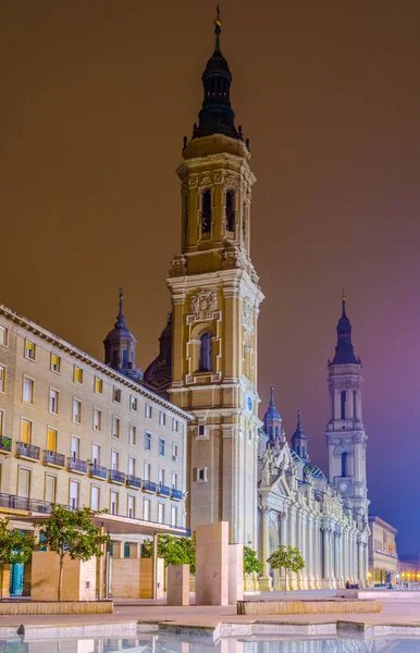 Aydınlatılmış Bazilika Nuestra Senora Pilar Zaragoza Spai — Stok fotoğraf