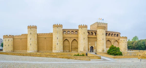 Дворец Альхаферия Сарагосе Спай — стоковое фото