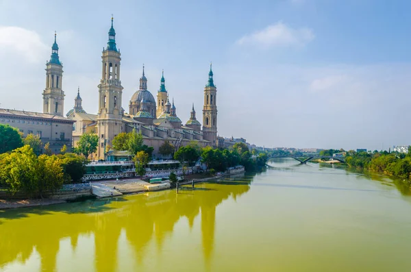 Bazilika de nuestra senora de pilar in Zaragoza, Spai